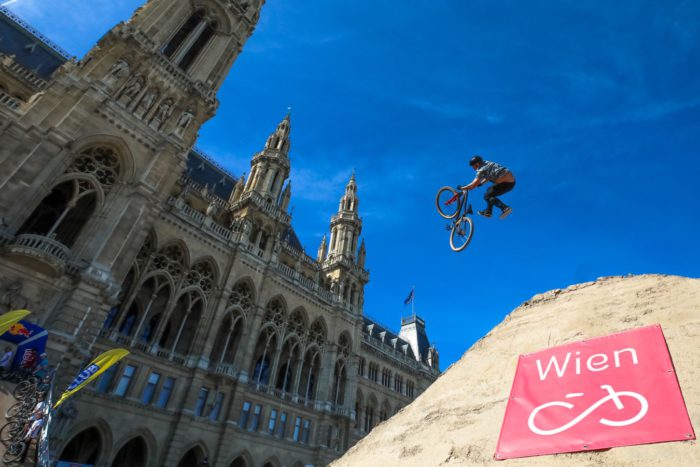 Das Bike Festival fand am 14. und 15. April 2018 am Rathausplatz statt. Es ist das größte Fahrrad-Event Europas. Am Fahrrad Wien Stand gibt es Infos rund ums Radfahren in Wien. Foto: Christian Fürthner