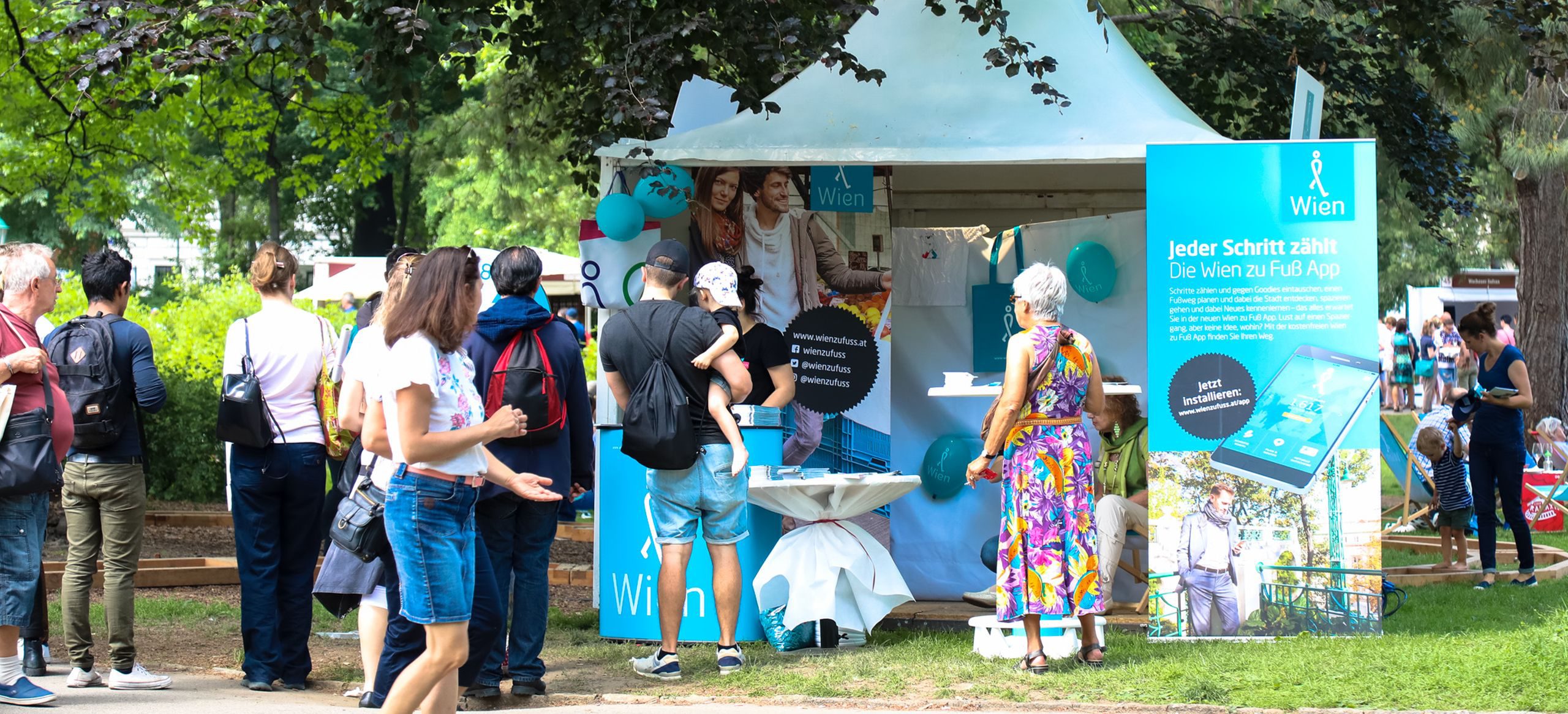 Der Wien zu Fuß Stand beim Genuss Festival im Stadtpark im Mai 2018 ist gut besucht. Foto: Christian Fürthner