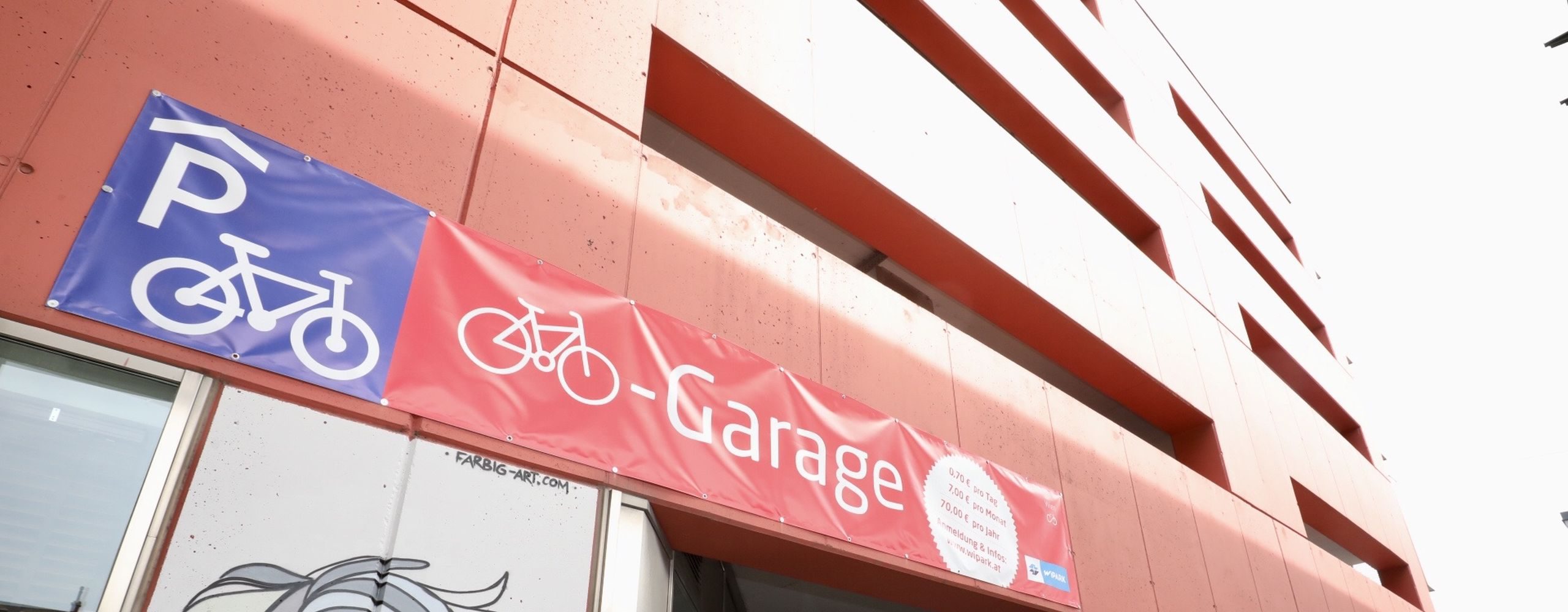 Im April 2018 eröffnete eine Bike&Ride Garage für Radfahrende in Liesing. In der überdachte Garage in der Wipark-Parkgarage haben 28 Fahrräder Platz. Foto: Christian Fürthner