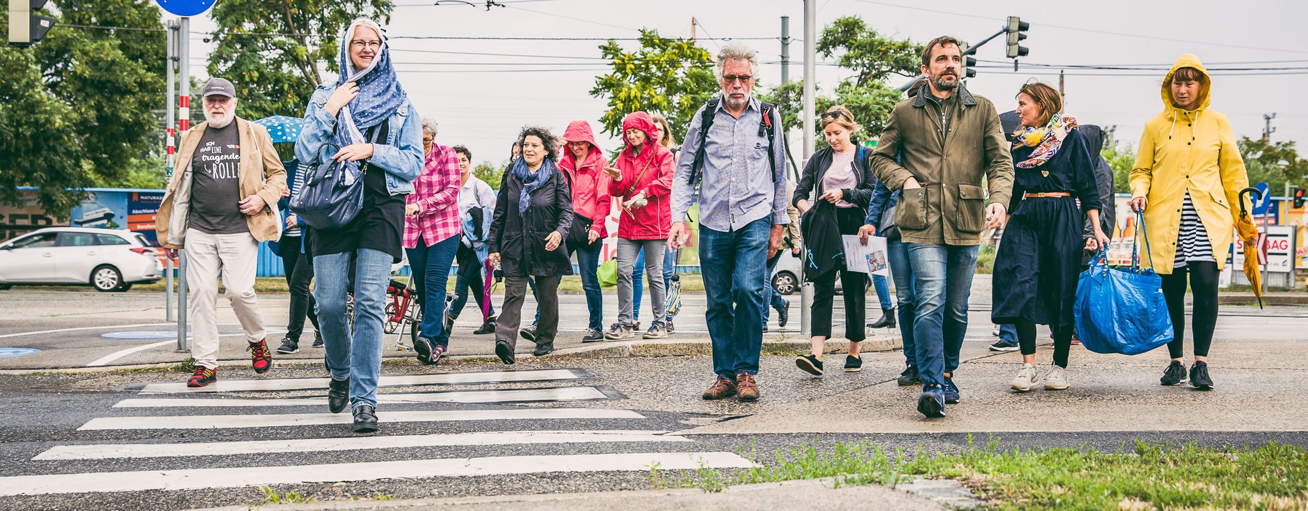 Beim gemeinsamen Spaziergang wurde das Grätzl rund ums Nordbahnhofgelände erkundet. Foto: Heidi Pein