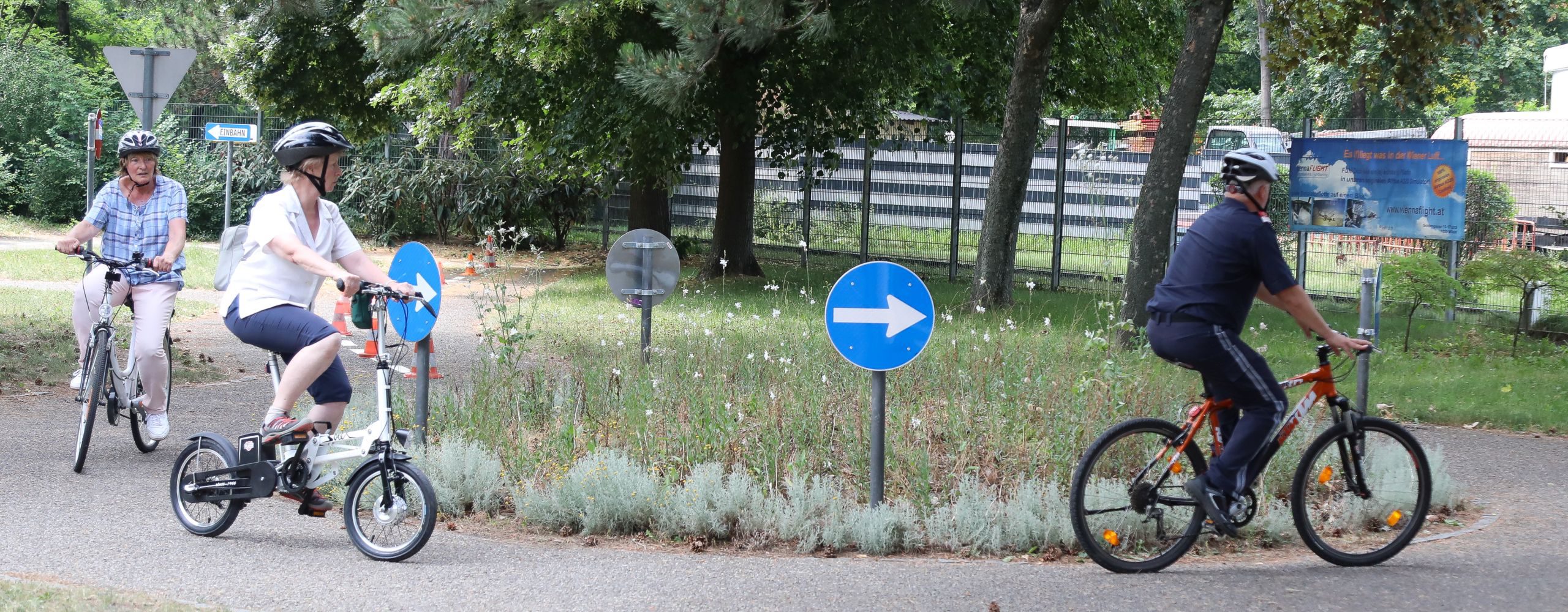 Das SeniorInnenbüro der Stadt Wien, die Verkehrspolizei, der Bezirk Leopoldstadt und die Mobilitätsagentur veranstalten ein kostenloses Radsicherheitstraining sowie einen Räder-Check für SeniorInnen. Foto: Christian Fürthner